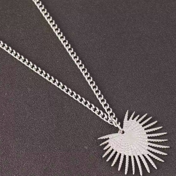 Zara “Radiance” Heart Sunburst Sunbeam Ray Regal Royal Statement Steel Necklace - Picture 5 of 7